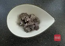 Illustration of how to make sea cucumber and millet porridge 3