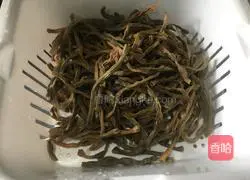 Illustration of how to make braised pork belly with dried beans 7