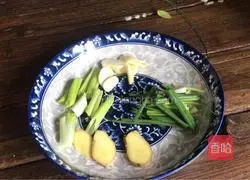 Illustration of how to make beer duck 2