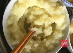 Illustration of the three-piece mashed potato recipe 6