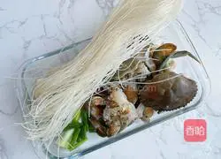 Illustration of how to make crab rice noodles 1