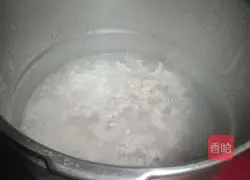 Illustration of how to make green pepper meat slices 3