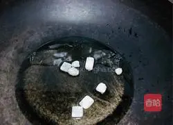 Illustration of braised chicken wings 4