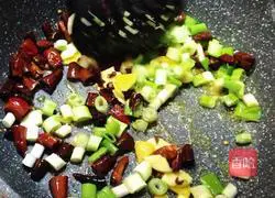 Sichuan - Illustration of how to make Kung Pao Chicken 12