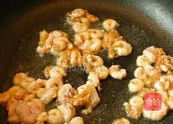 Illustration of how to make fried shrimps 8