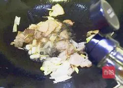 Illustration of how to make pork belly stewed with radish 8