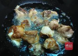 Illustration of how to make sweet and sour pork ribs 7