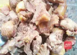 Illustration of how to make pickled pepper and beer duck 1