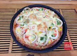 Seafood Pizza Recipe Illustration 11