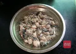 Fried green garlic Illustration of how to make sea oysters 2