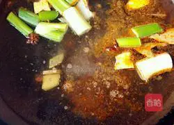 Illustration of how to make Dahongpao boiled fish 8