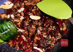 Illustration of how to make spicy chicken 9