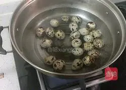 Illustration of how to make yoyo eggs (sweet and sour tiger skin quail eggs) 1