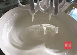 Illustration of how to make light cream cake 2