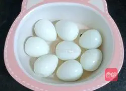 Illustration of how to make steamed meatballs with millet and quail eggs 4