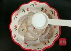 Illustration of how to make scrambled eggs with shrimps 3