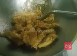 Illustration of how to make traditional pot-wrapped pork 11