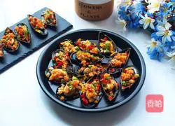 Illustration of how to make roasted Haihong with egg yolk 10