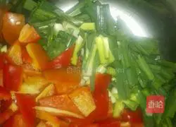 Stir-fried twice-cooked pork recipe 1