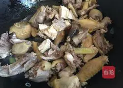 Illustration of how to make chicken stewed mushroom vermicelli 7