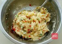 Cheese Baked Mashed Potatoes Recipe Illustration 8