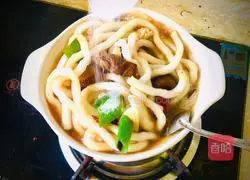 Illustration of how to make pork stewed vermicelli 6