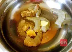 Illustration of how to make Kung Pao Shrimp Balls 3