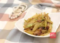 Cantonese style - Stir-fried bacon with lettuce, illustration 6