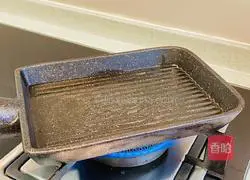 Recipe for healthy low-fat pan-fried salmon fillet 2