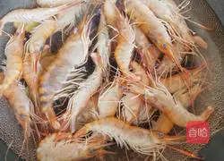 Illustration of how to make boiled shrimp 3