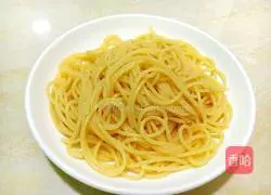 Illustration of how to make tomato sauce pasta 14