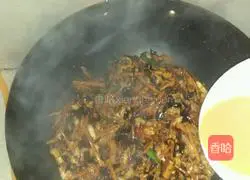 Improved version of fish-flavored meat Illustration of how to make silk 5