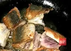 Illustration of how to make tomato mackerel 1