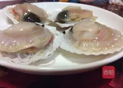 Illustration of how to make steamed scallops with garlic vermicelli 9