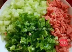 Illustration of how to make mashed potato, shrimp and ham pancakes 1