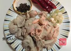 Illustration of how to make spicy chicken tripe 1