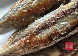 Illustration of how to make pan-fried fresh pond fish 10