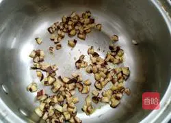 Illustration of making lamb neck chop 7