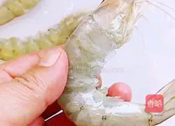 Illustration of how to make fried olives and lemon shrimps 2