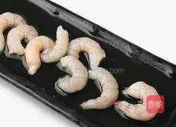 Illustration of how to make fried shrimps with cucumber 3