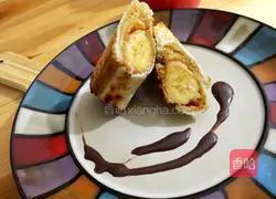 Illustration of how to make banana toast rolls 8