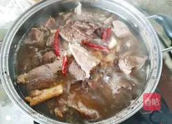 Illustration of how to make salted beef 4