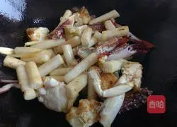 Illustration of how to make crab fried rice cake 7