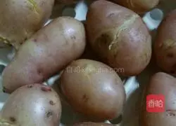 Illustration of how to make fried mashed potatoes 1