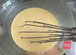 Illustration of how to make creamy egg yolk and bacon pasta 3