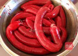 Illustration of how to make blood sausage 17