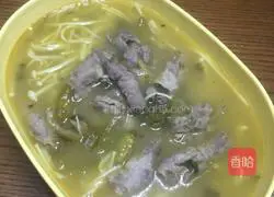 Illustration of the homemade version of sour soup and fat beef 3