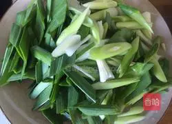 Illustration of homemade twice-cooked pork 4