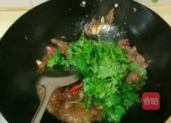 Stir-fried yellow beef Illustration of how to do it 5