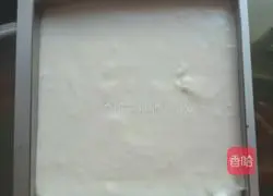 Illustration of how to make white and black yogurt mousse 11